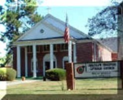 Lub txiaj Mab Liab Miraculous medal Immaculate_Conception_Church_Clarksdale_MS