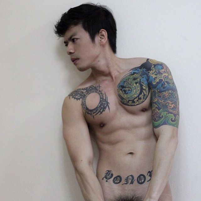 Hot boy cực chất với hình xăm 290901-5642f29c9727b