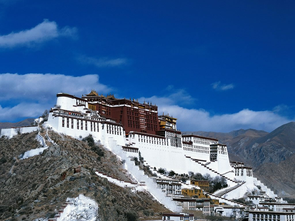 معتقدات أغرب من الخيال China%252C_Tibet_-_Potala_Palace