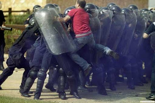 حكم و أمثال في مختلف ميادين الحياة  Egypt-protest-2011