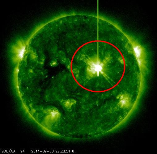 Una llamarada solar amenaza al planetaTierra Sol