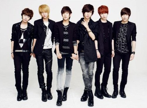 تقرير عن فرقه Boy Friend Boyfriend.kpop2