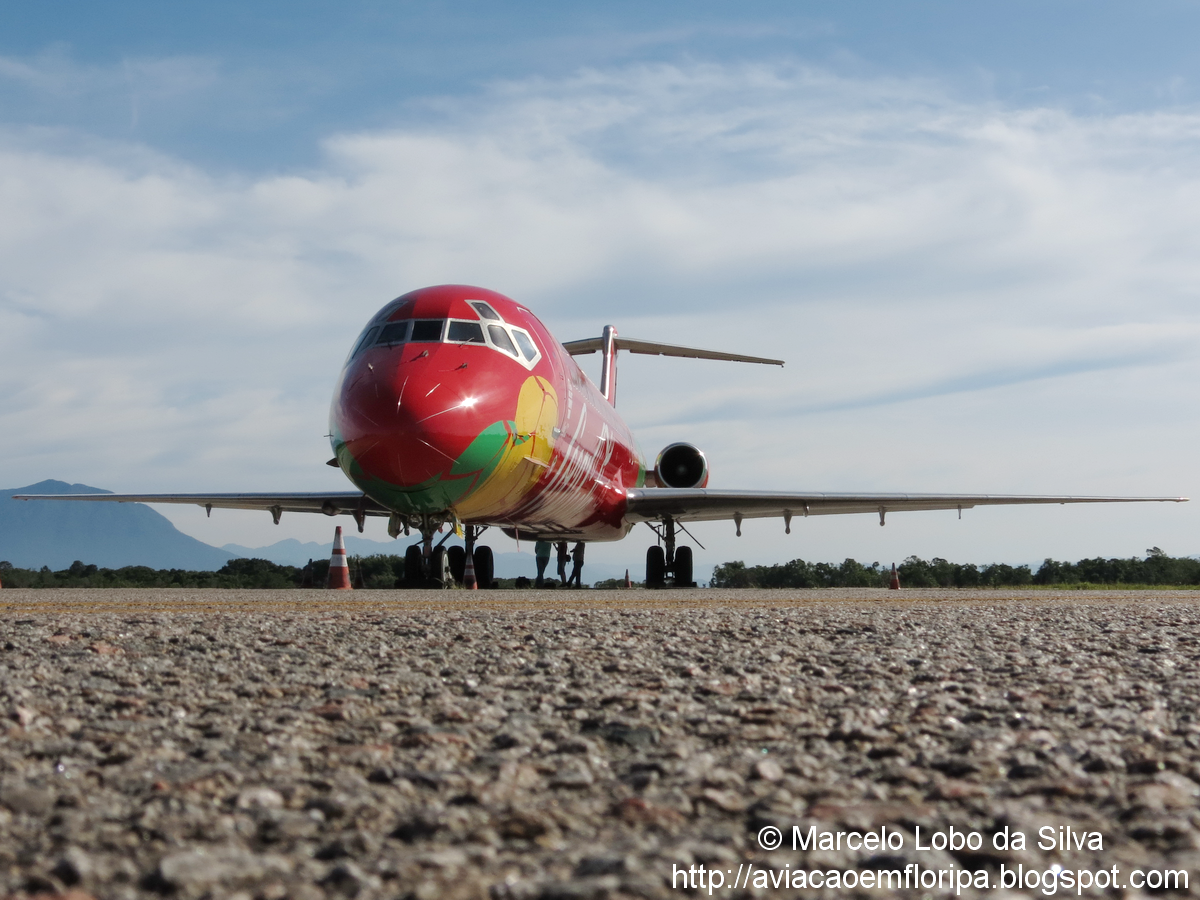 MD-83 Special Coca-Cola livrée IMG_1684