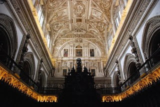 Mezquita (Masjid Cordoba) Jejak Peninggalan Islam di Semenanjung Iberia D80_2_433p