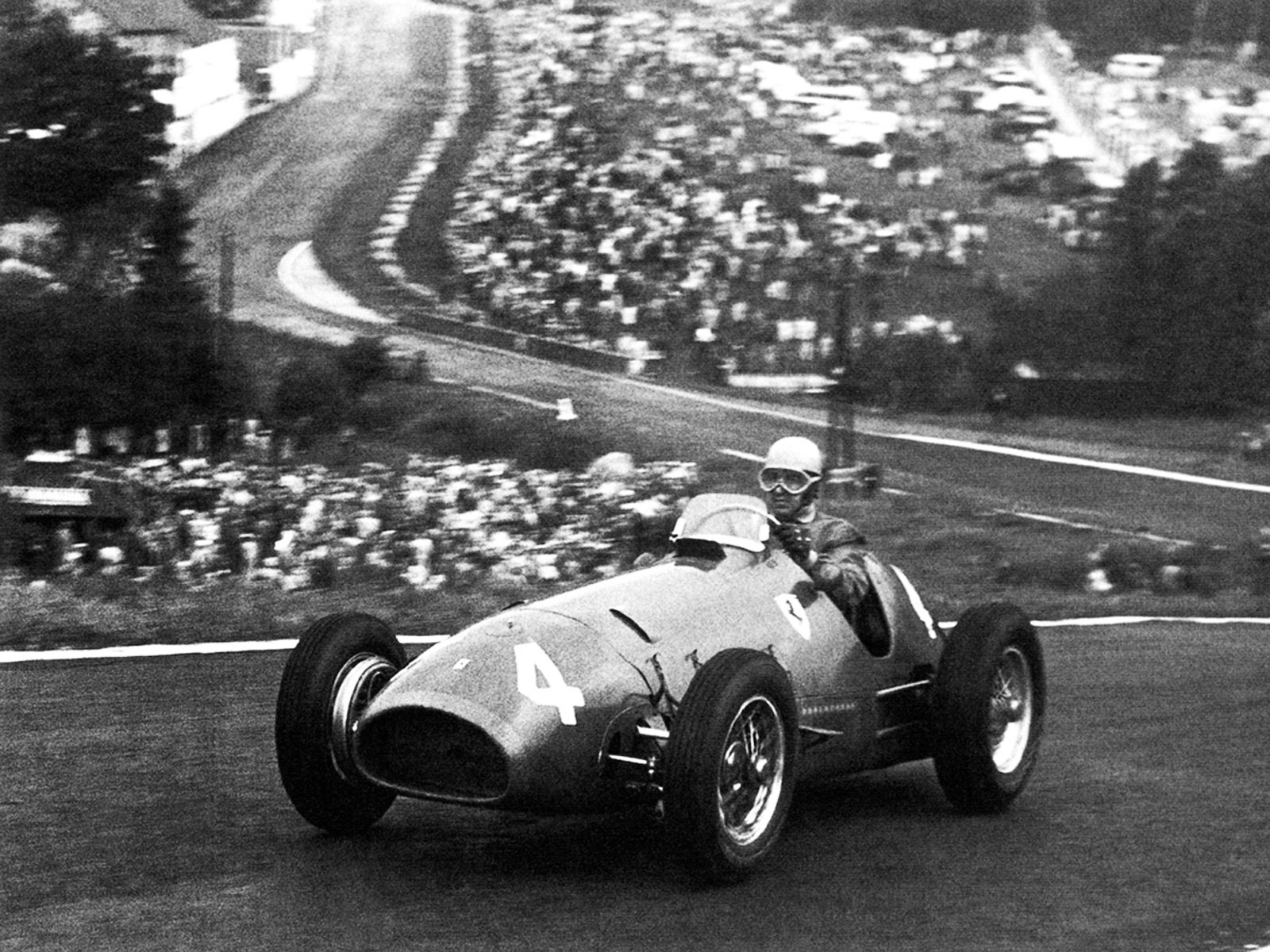 Alberto Ascari 1952-Alberto-Ascari-Ferrari-f2