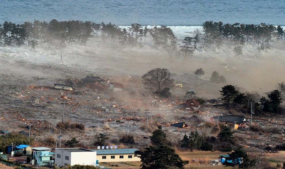 conmovedora imagen da vuelta al mundo terremoto en JAPON Terremoto-japon-2011-2