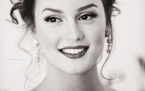 Dentes de Búfalo - Pub Leighton-Meester2