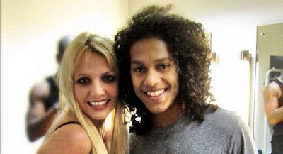 Luke Broadlick esteve com a Britney Tumblr_lvmfhk5ufx1qblmyyo2_1280