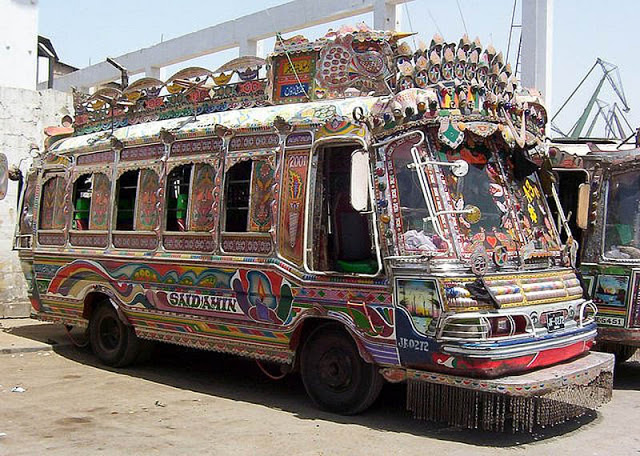 تزيين الشاحنات والباصات في باكستان [25 صورة] Truck-art-pakistan-12