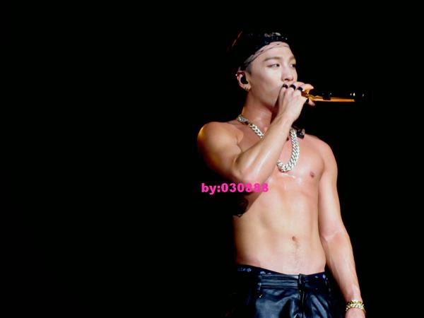 [15/02/15][Pho/Vid] Rise Tour ở Jakarta Taeyang-concert-jakarta-indonesia_058