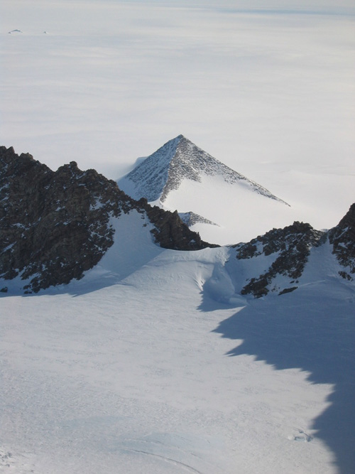 El derretimiento de los glaciares en la Antártida está revelando pirámides 2332724_orig