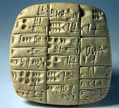 THOSE CUNEIFORM TABLETS STOLEN FROM IRAQ… AGAIN… Tablilla-sumeria-con-escritura-cuneiforme