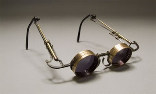 أغرب النظارات الشمسية فى العالم Cool-glasses-06