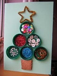 colagem de tampinhas - árvore de natal Recycled-Bottle-Top-Xmas-Decoration