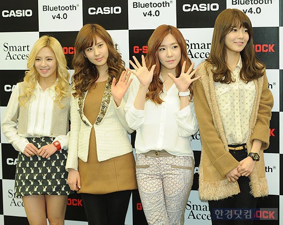 [PIC][04-12-2012]HyoYeon - SeoHyun - Tiffany và SooYoung xuất hiện tại sự kiện "EVOLUTION OF CASIO 2013" vào sáng nay 2012120408817_2012120455361