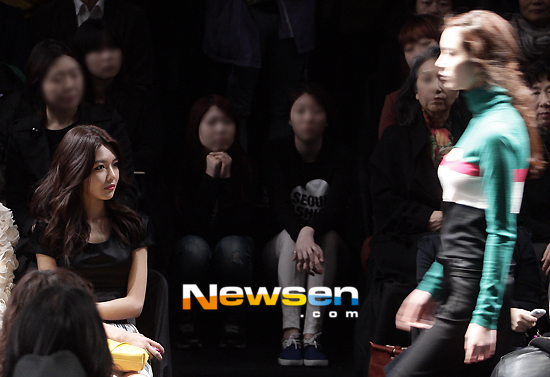 [PICS]Sooyoung @ Jain Song Fashion Show 201204051130121001_1