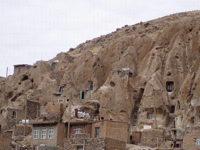 700 years old troglodyte stone house village in IRAN اهل الكهوف في ايران منذ 700 عام 700year-old-stone-house-19