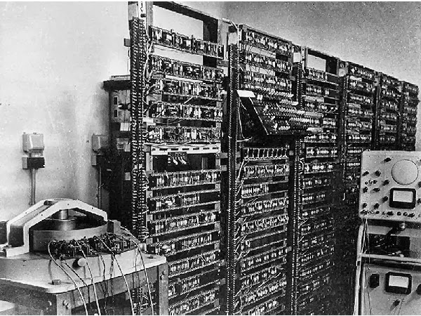 Disciplina  - Teoria da Informática - Em andamento - 1ª Semestre -2015 - Encerrado Manchester_TC_Transistor_Computer