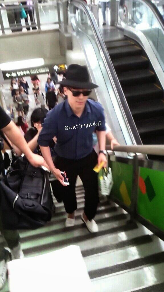 [7/6/14][Pho] GD, TOP, Taeyang và Seungri tại sân bay Gimpo đến Busan Bigbang_busan_033