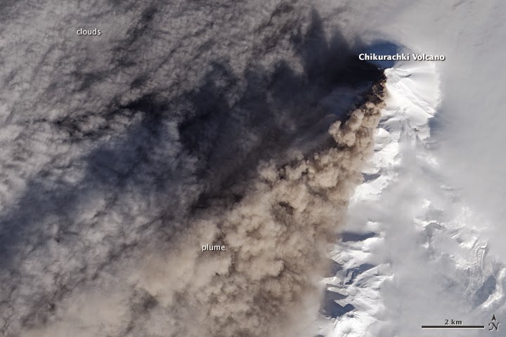 Russie: le stratovolcan Tchikouratchki s'est réveillé Chikurachki_oli_2015048