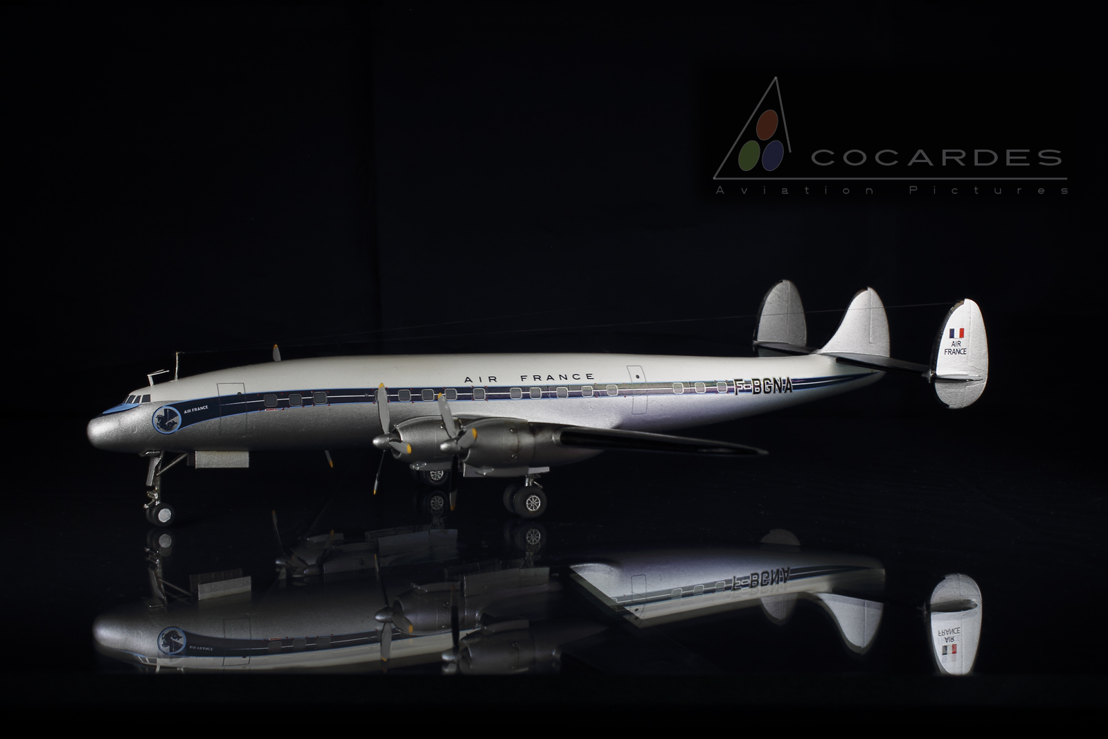 Lockheed L-1049C Super Constellation Minicraft 1/144 RVB_IMG_1514v