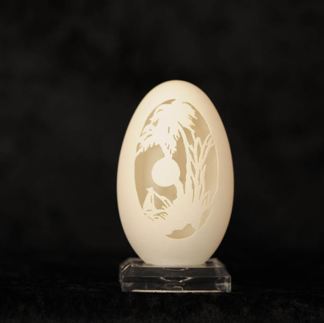 intricate egg art  அற்புதமான கடினமான வடிவமைப்பு - Page 2 Intricate-egg-art-carvings-brian-baity-26