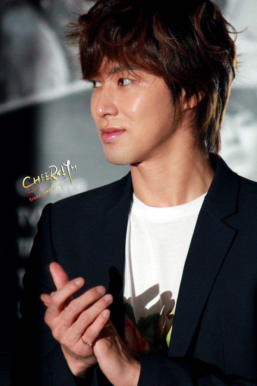 [PICS] 120810 Homin à la SM Art Exhibition 634543199