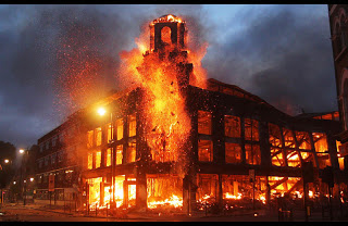 Burned [Shasa] Tottenham-riots-2011-building-on-fire-london-aug-7