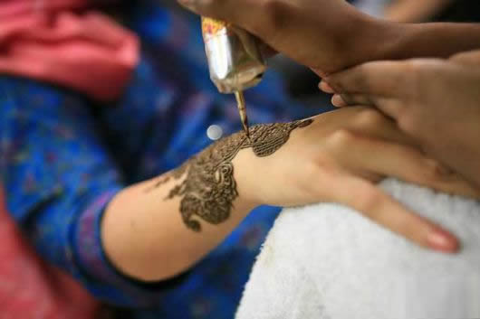 نقوش الحناء الهنديه -ثقافه  Charming_mehndi_designs_18