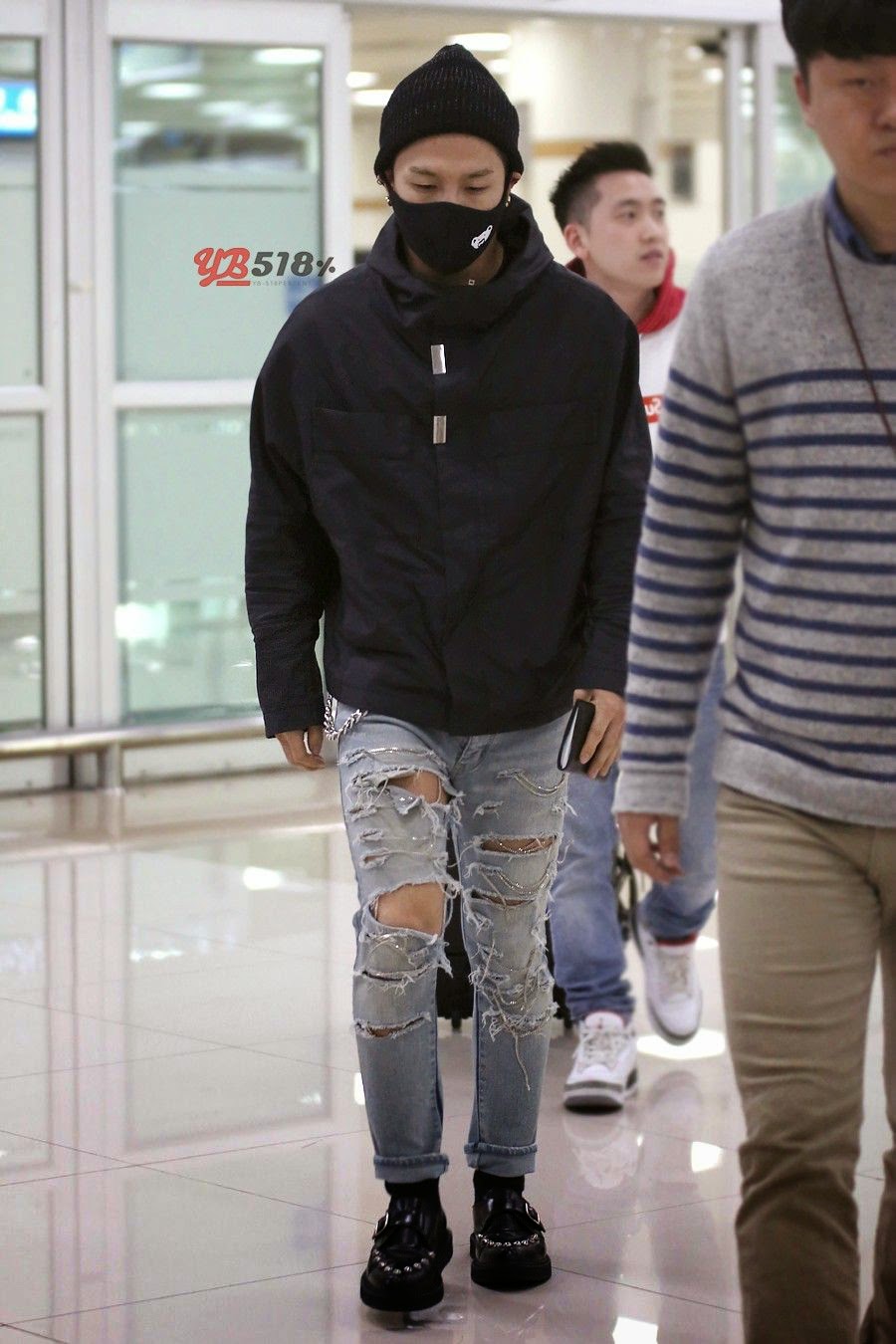 [7/11/2014][Pho] BIG BANG tại sân bay Gimpo trở về từ Nhật (6-7/11) Taeyang_004