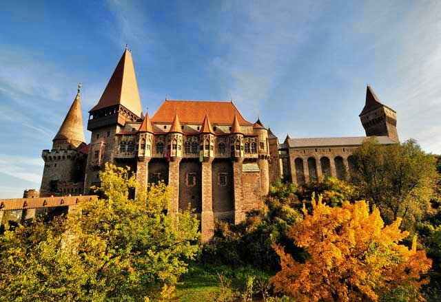 El Castillo de Hunedoara en Rumania 16481189