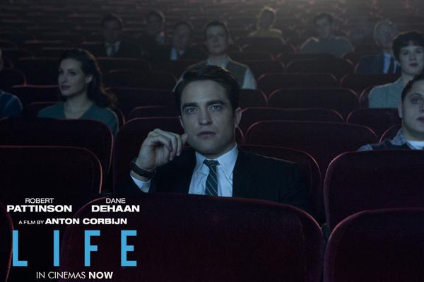 13 Septiembre - Nuevo Still de Rob en LIFE!!!! COBcCZvUwAAs-Eb