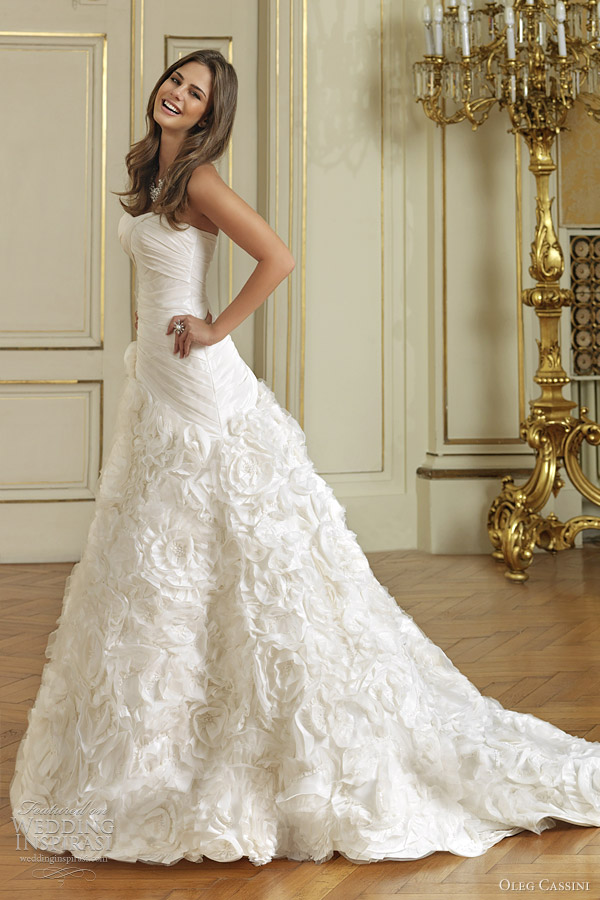 Wedding Dresses New Collection 2012 pics Oleg-cassini-wedding-dresses