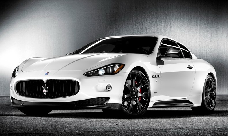 concessionária dos luxuosos Maserati-granturismo-s-mc-sport-car