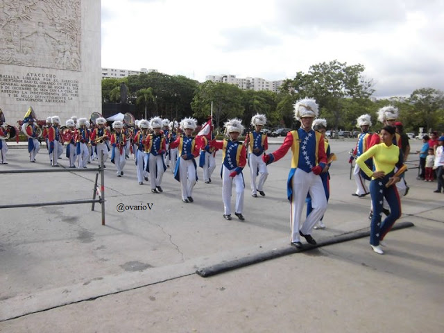 colombia - Gobierno de Nicolas Maduro. - Página 28 %25235J-2015%2Bdesfile%2B032