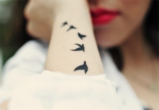 Enamorado de una nerd Zayn Malik y ___ Gray  Tatuajes-peque%C3%B1os-aves-antebrazo