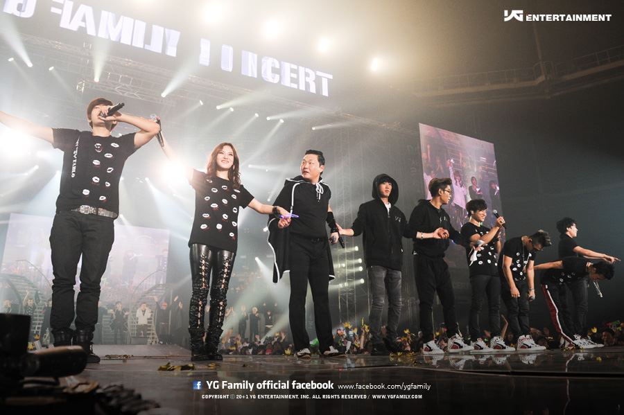 [Pics] YG Family Facebook Actualiza: 15th Aniversario YG Family Concert 381350_308767055810559_143884685632131_1076745_1620884728_n