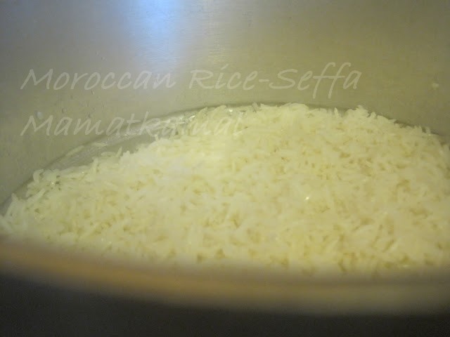 How to Steam Rice for Moroccan Seffa or Saffa  / Comment cuire le riz  la vapeur pour Seffa ou Saffa Marocaine! 012