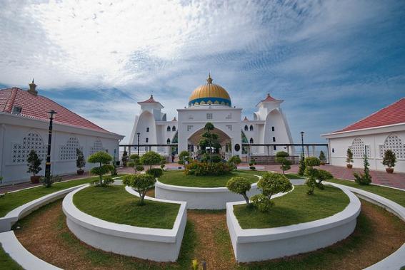 اجمل واروع مسجد في العالم في ماليزيا  Image020-709065