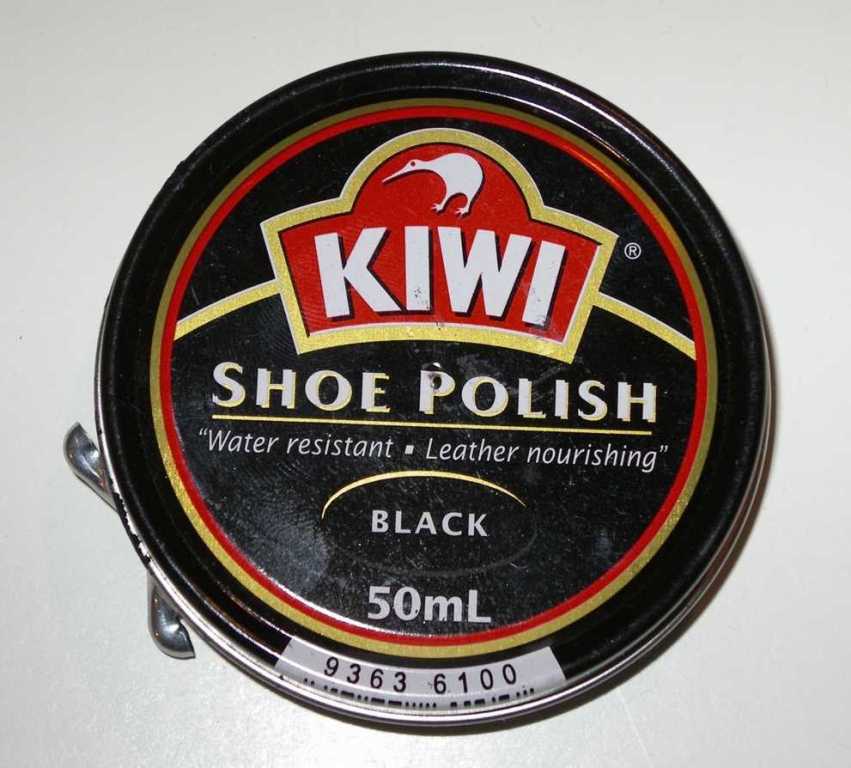 un lanceur que j apprécie   Kiwi_polish_black