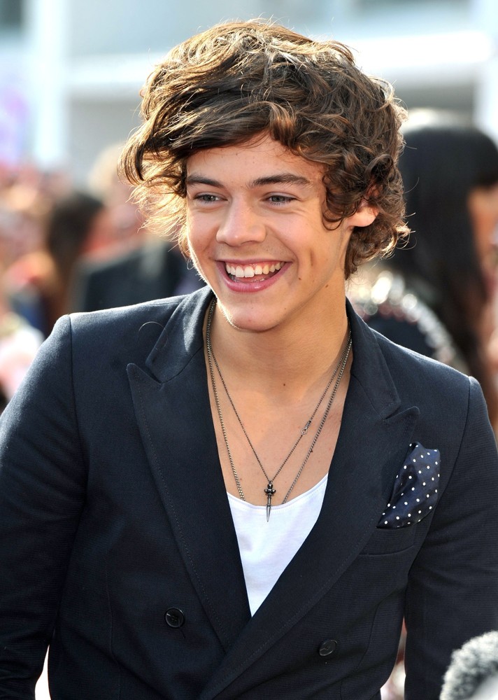 I'm on the pursuit of happiness (One direction y tu) - Página 2 Harry-styles-bbc-radio-1-teen-awards-2012-05