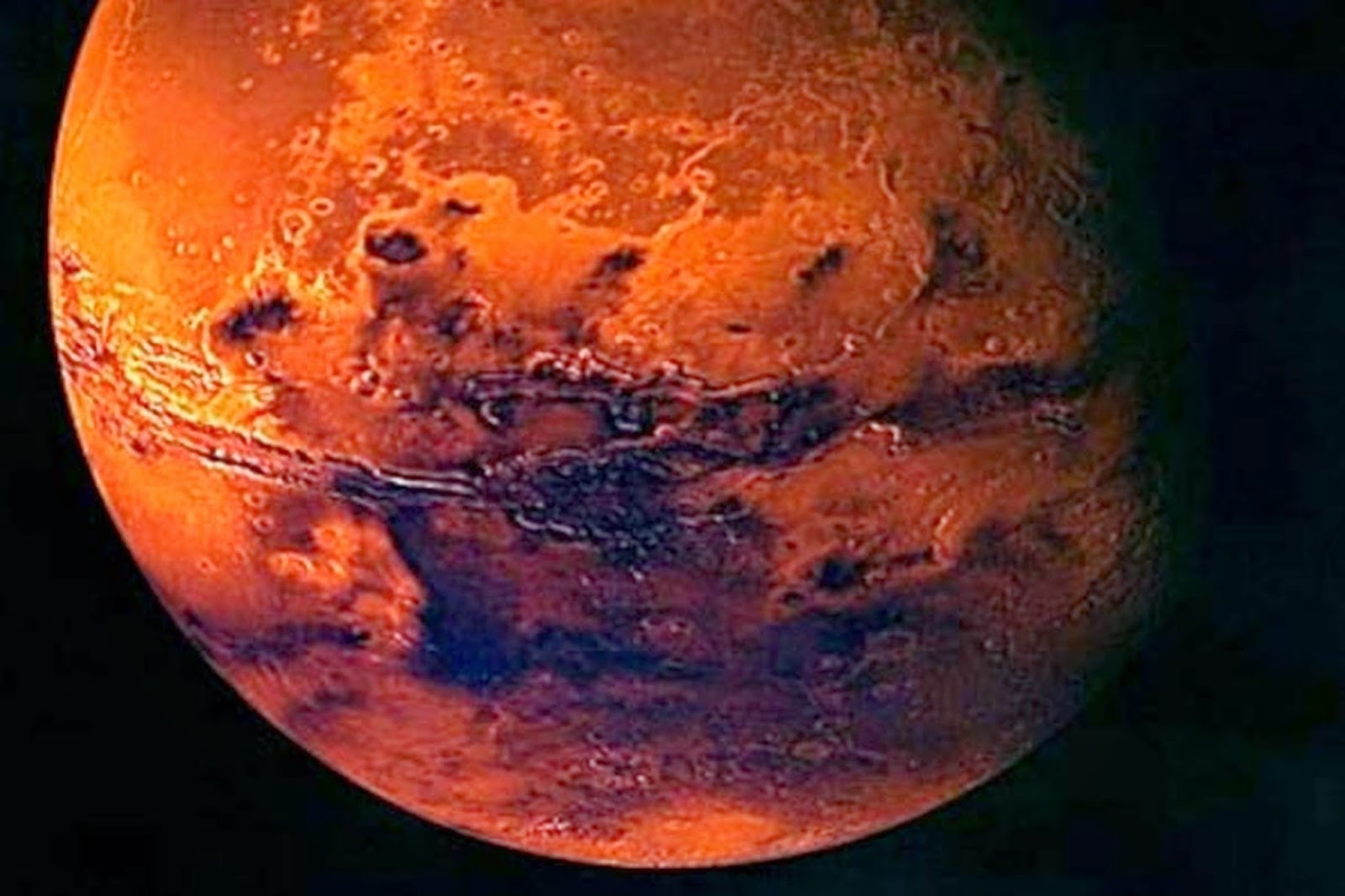 10 حقائق عن الكوكب الأحمر - صفحة 2 Mars-pic-nasa-511014976-99988