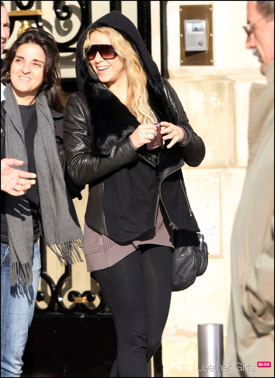 Shakira                   - Pagina 2 Shakira-leggings-8