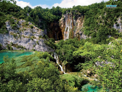 سحر الطبيعة جولة سياحية داخل حديقة بليتفيتش الوطنية في كرواتيا .♥ Plitvice-Lakes-National-Park-wallpaper