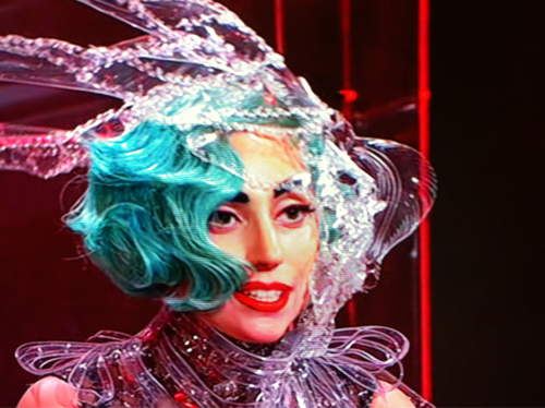 Últimos look de Lady Gaga, presentación en Australia. 1