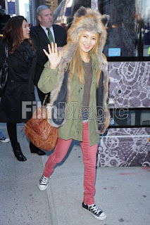 [PICS] SNSD @ New York City Pictures + Japanese Mobile Fansite Photo || 03.02.12 07