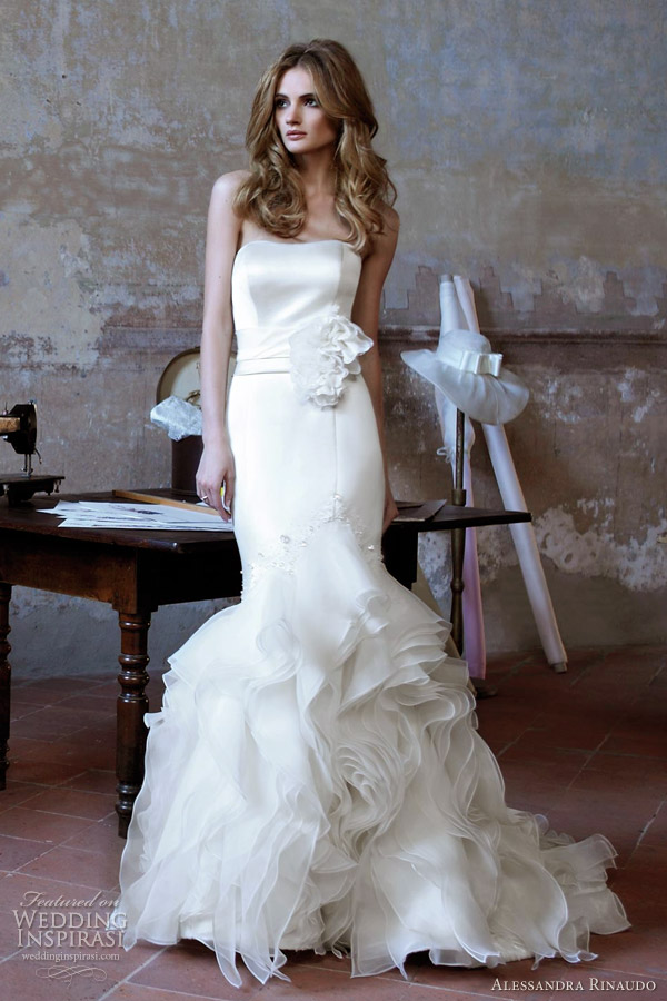 Wedding Dresses New Collection 2012 pics Alessandra-rinaudo-2012