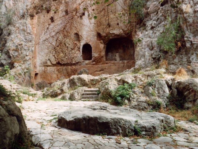 Δελφοί. Η Ιερή Γη. Συγκλονιστικό υλικό. Ο Απόλλωνας ζει ακόμα εδώ! (ΔΕΙΤΕ ΤΟ ΟΛΟΙ) B2