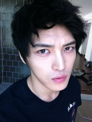 [31.07]Jaejoong plus beau que jamais [Photos] 20110730_jaejoong_suave_0