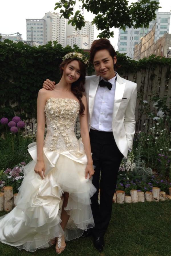 [CAP] Nueva selca de Yoona & jang geun suk 120529yoona